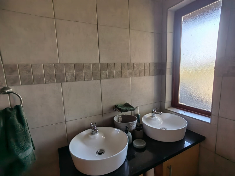 4 Bedroom Property for Sale in Vaal de Grace Nature Estate Free State